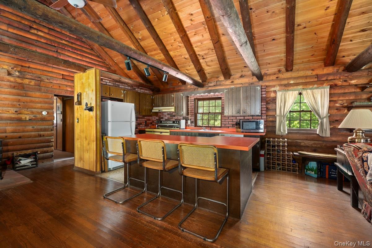 284 Hall Hill Road Stop 18 Property Photo 4
