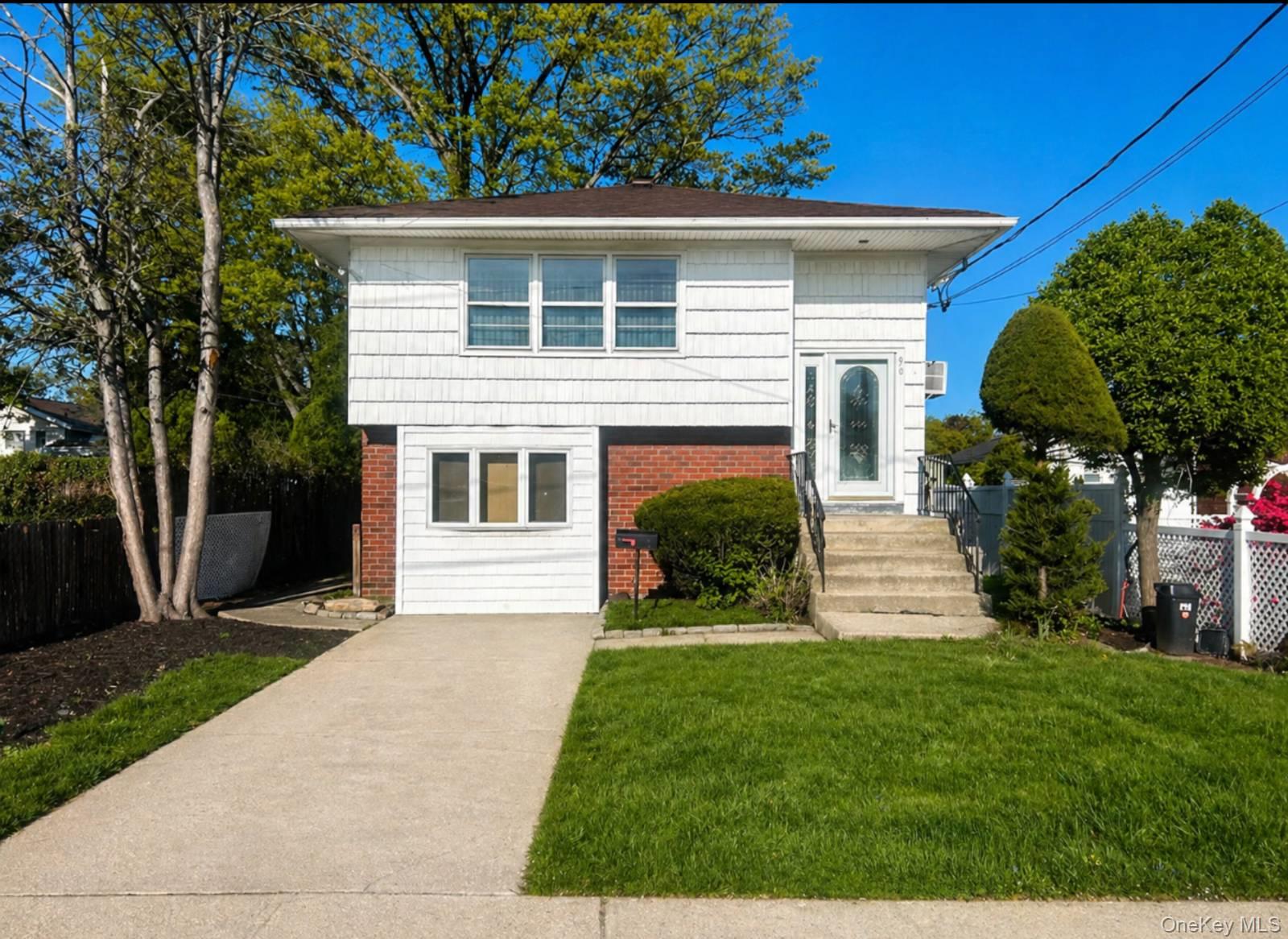 960 Linden Avenue Property Photo 1