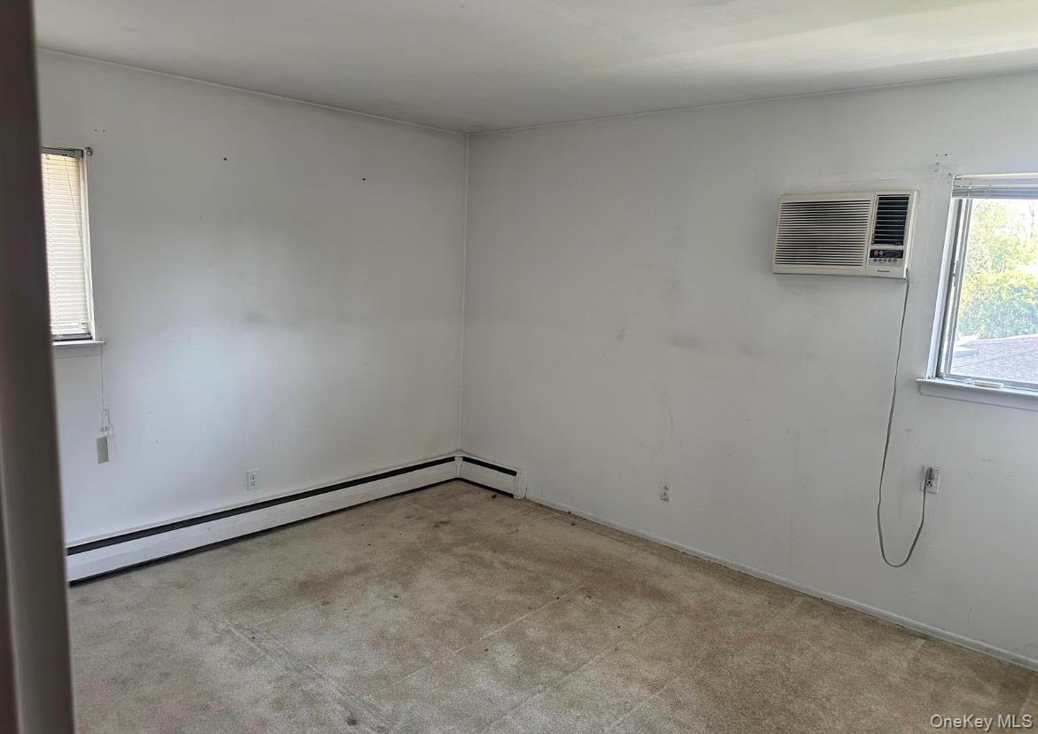 960 Linden Avenue Property Photo 5