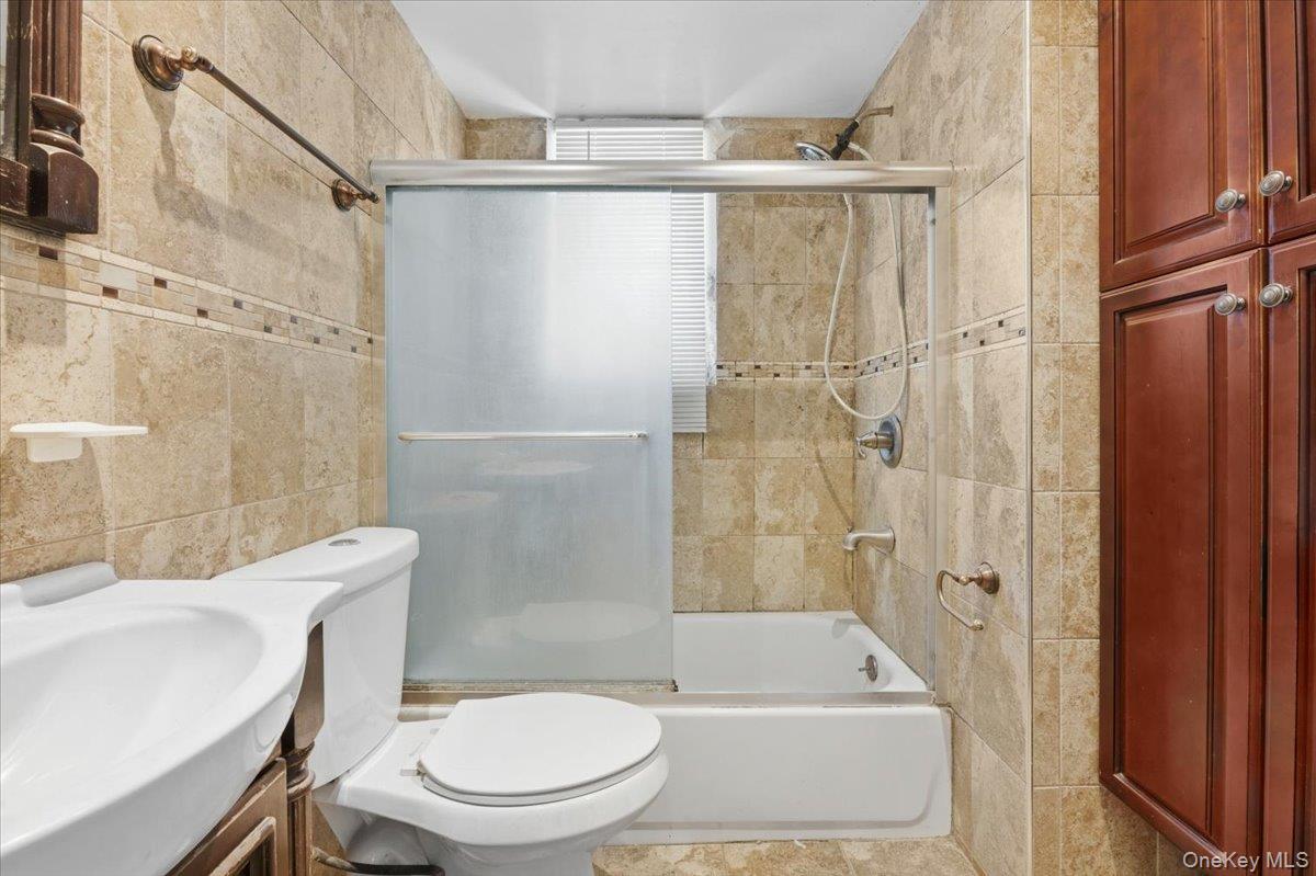 178 Richmond Boulevard Property Photo 24
