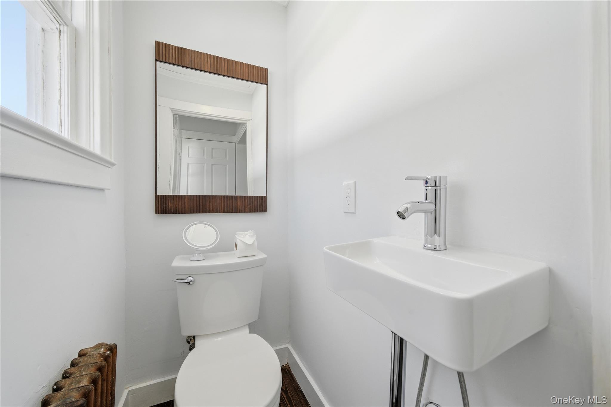 749 E Main Street Property Photo 11