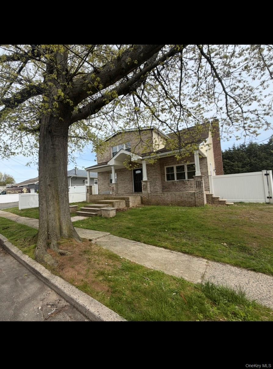 2303 Pine Street Property Photo 1