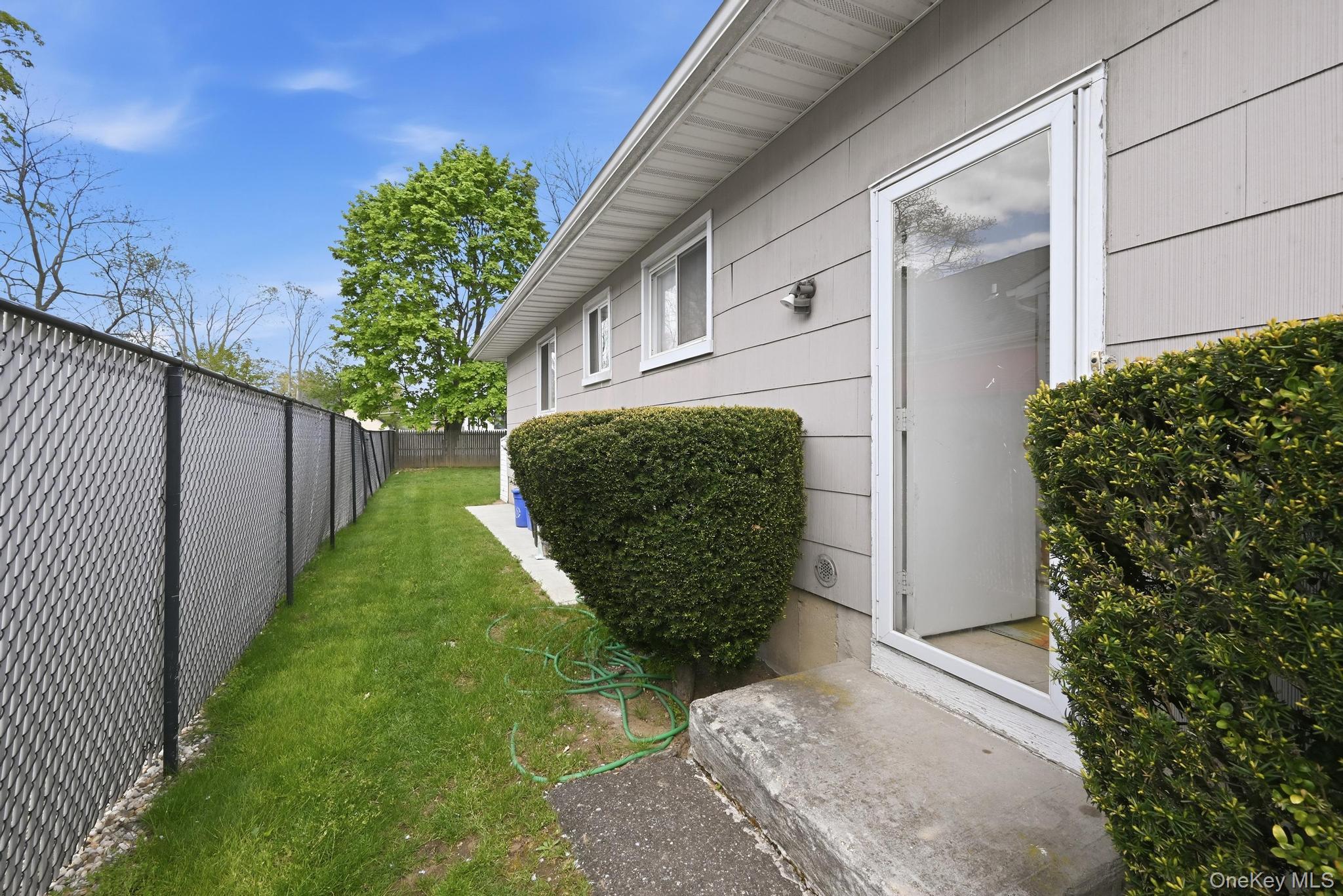 117 Woodside Avenue Property Photo 5