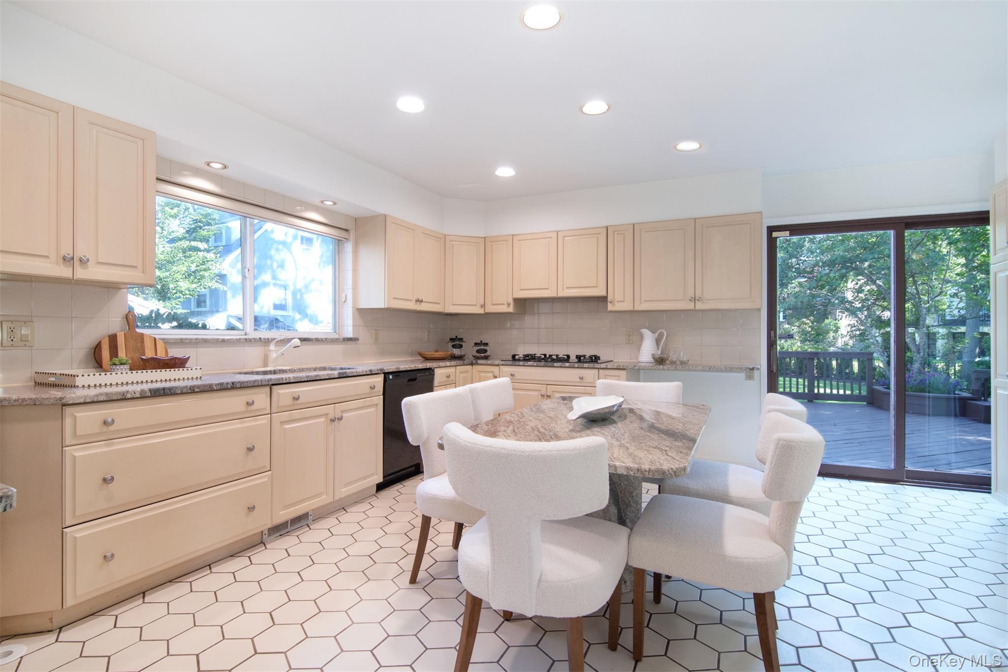 32 Stellar Place Property Photo 10