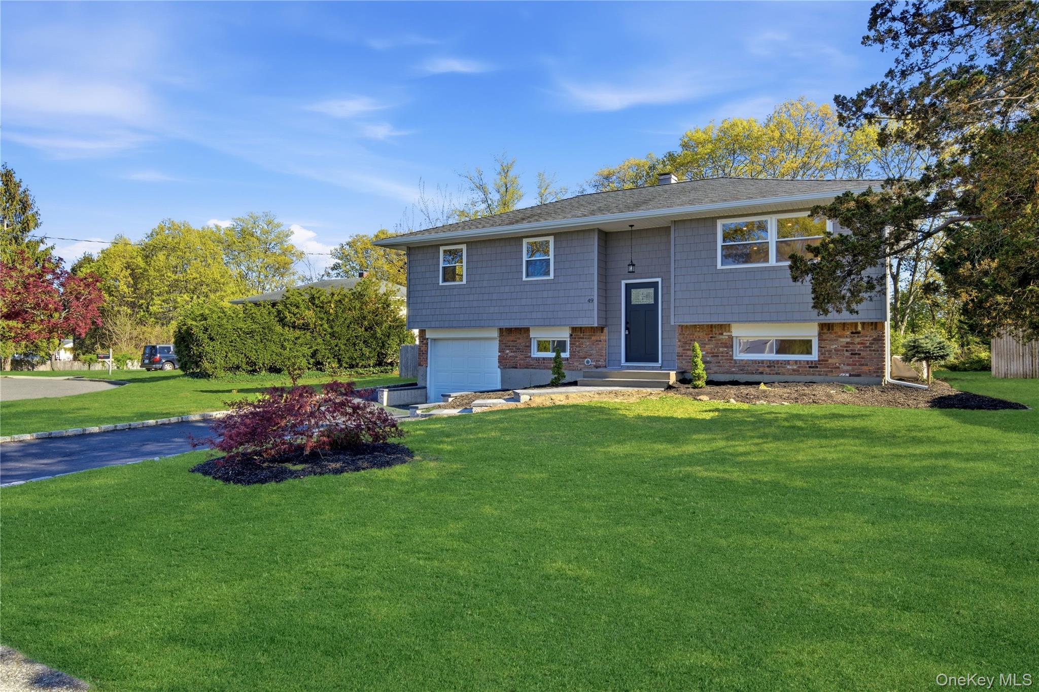 49 Sandy Hollow Drive Property Photo 2
