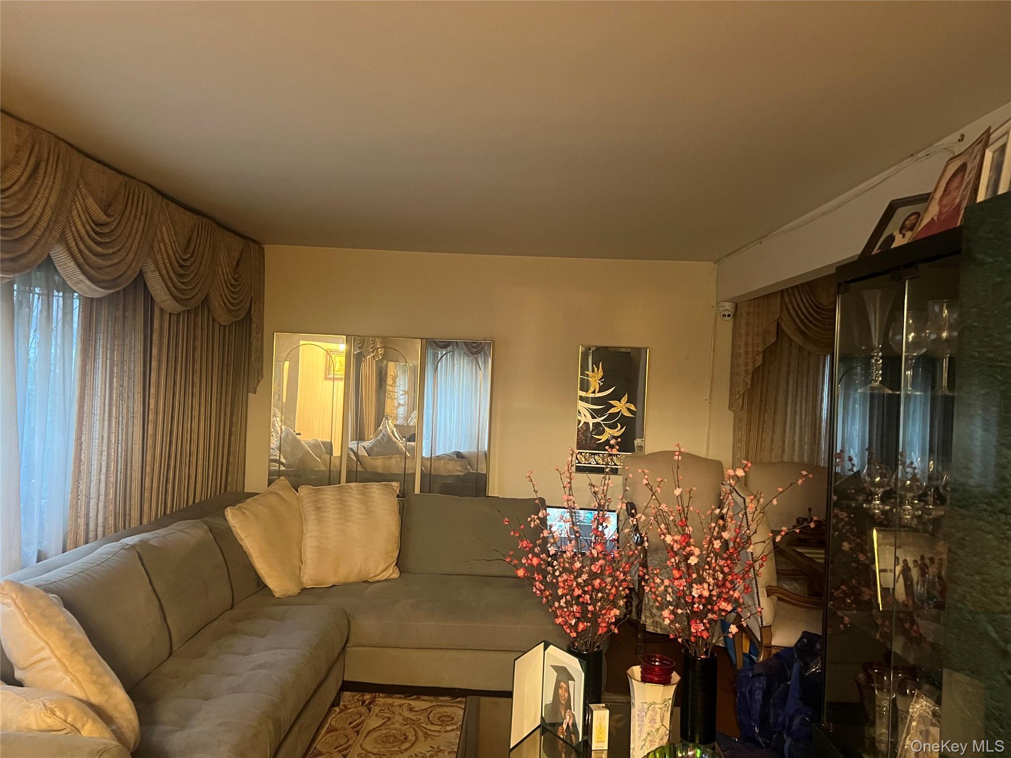 14 Vanata Court Property Photo 3