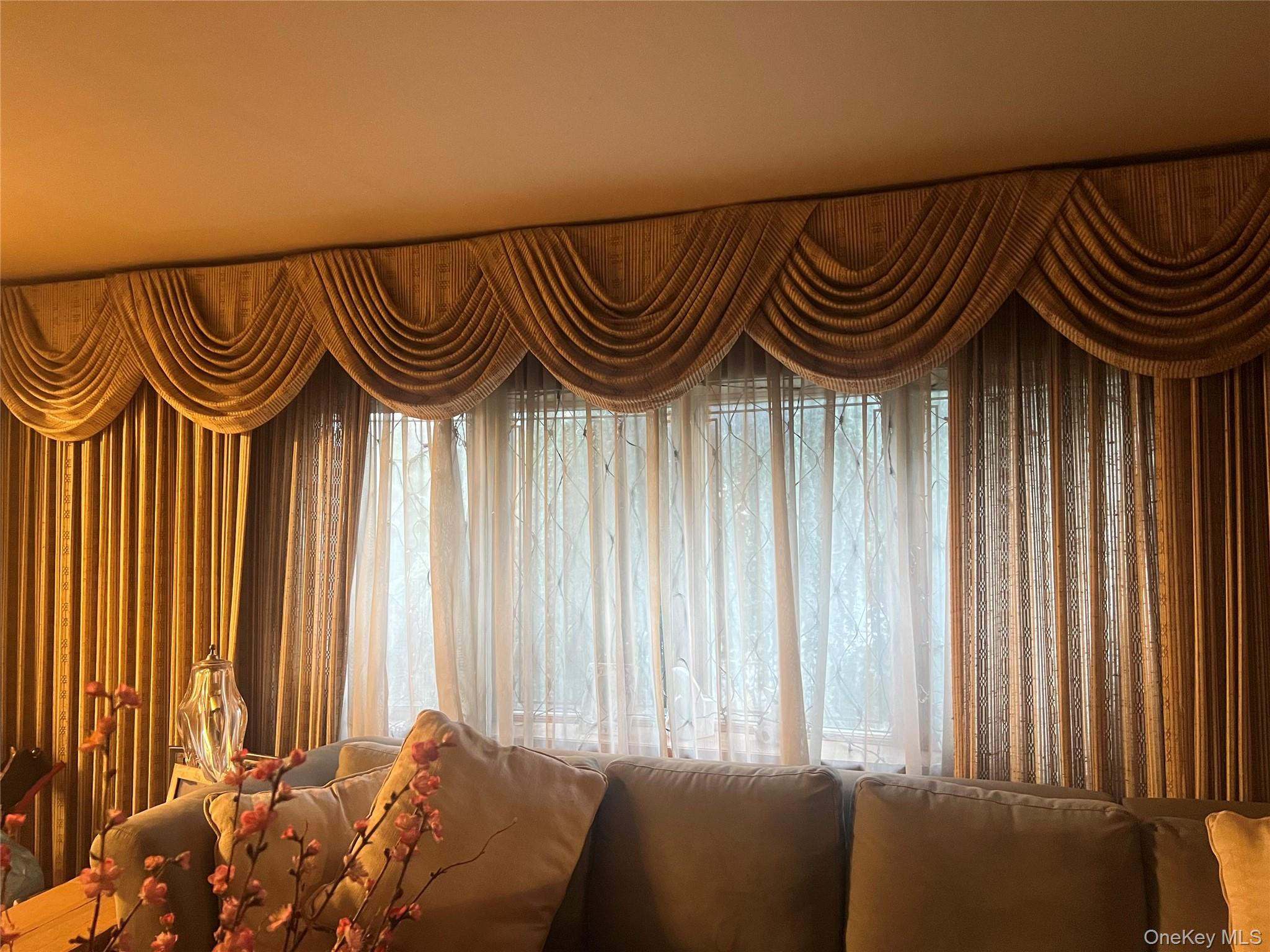 14 Vanata Court Property Photo 5