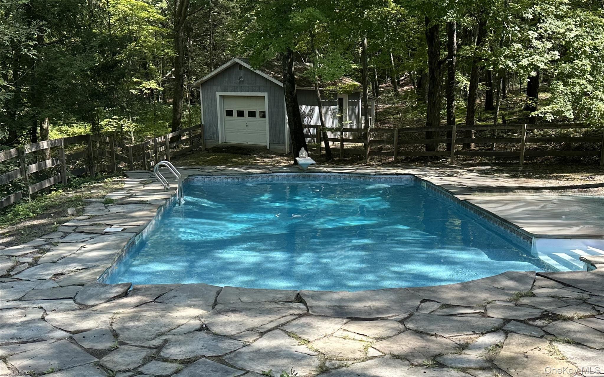 33 Willow Brook Ridge Property Photo 3