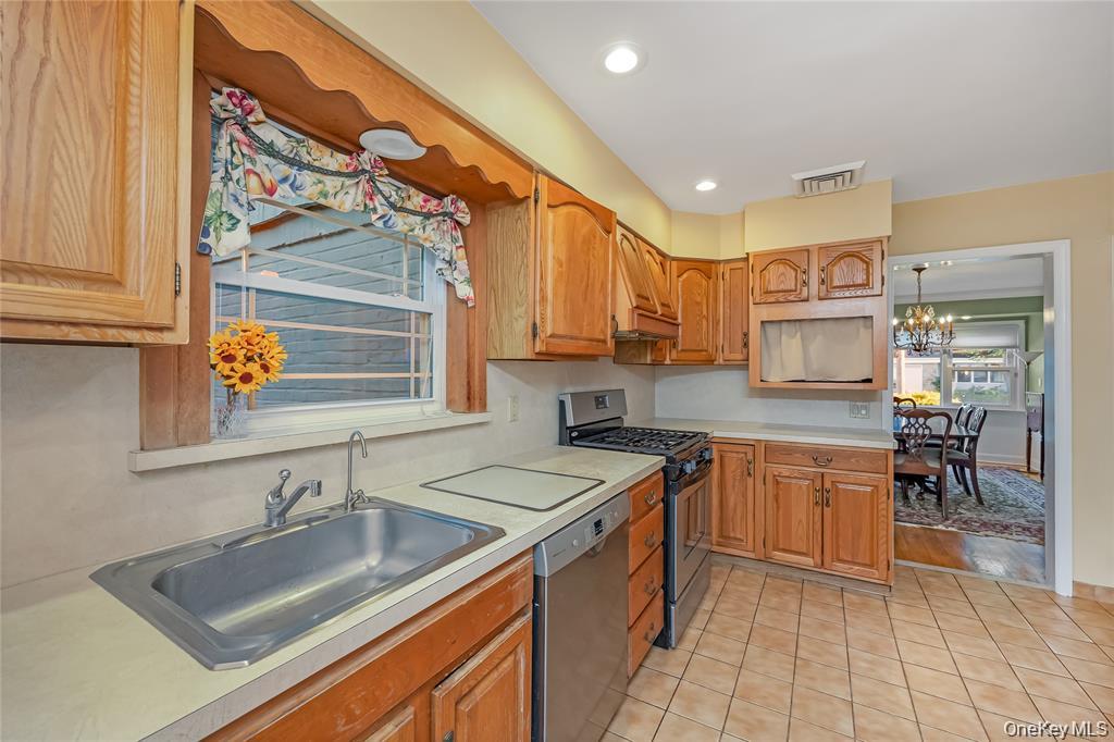 15 Combes Avenue Property Photo 15