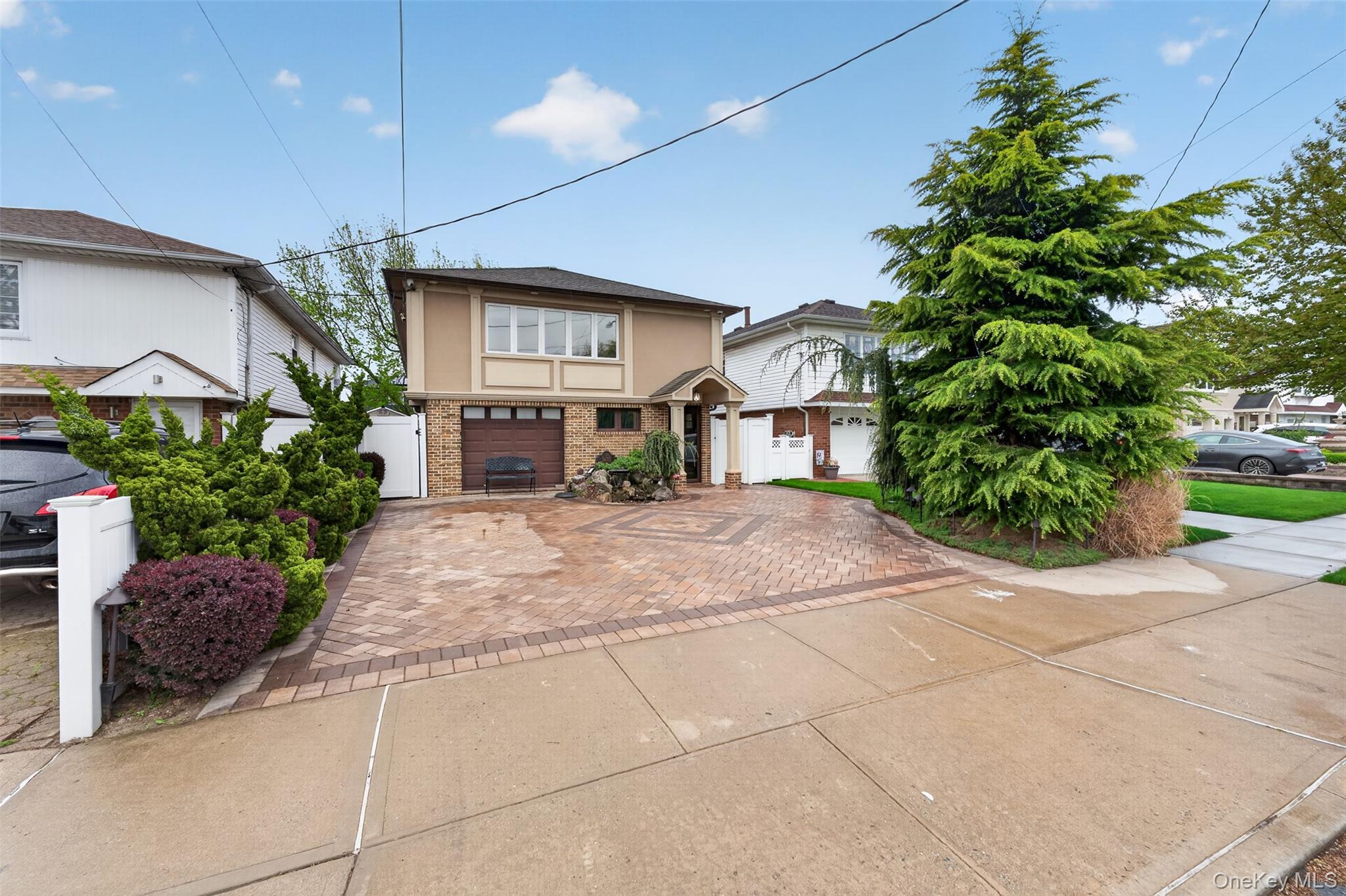 16015 90th Street Property Photo 2