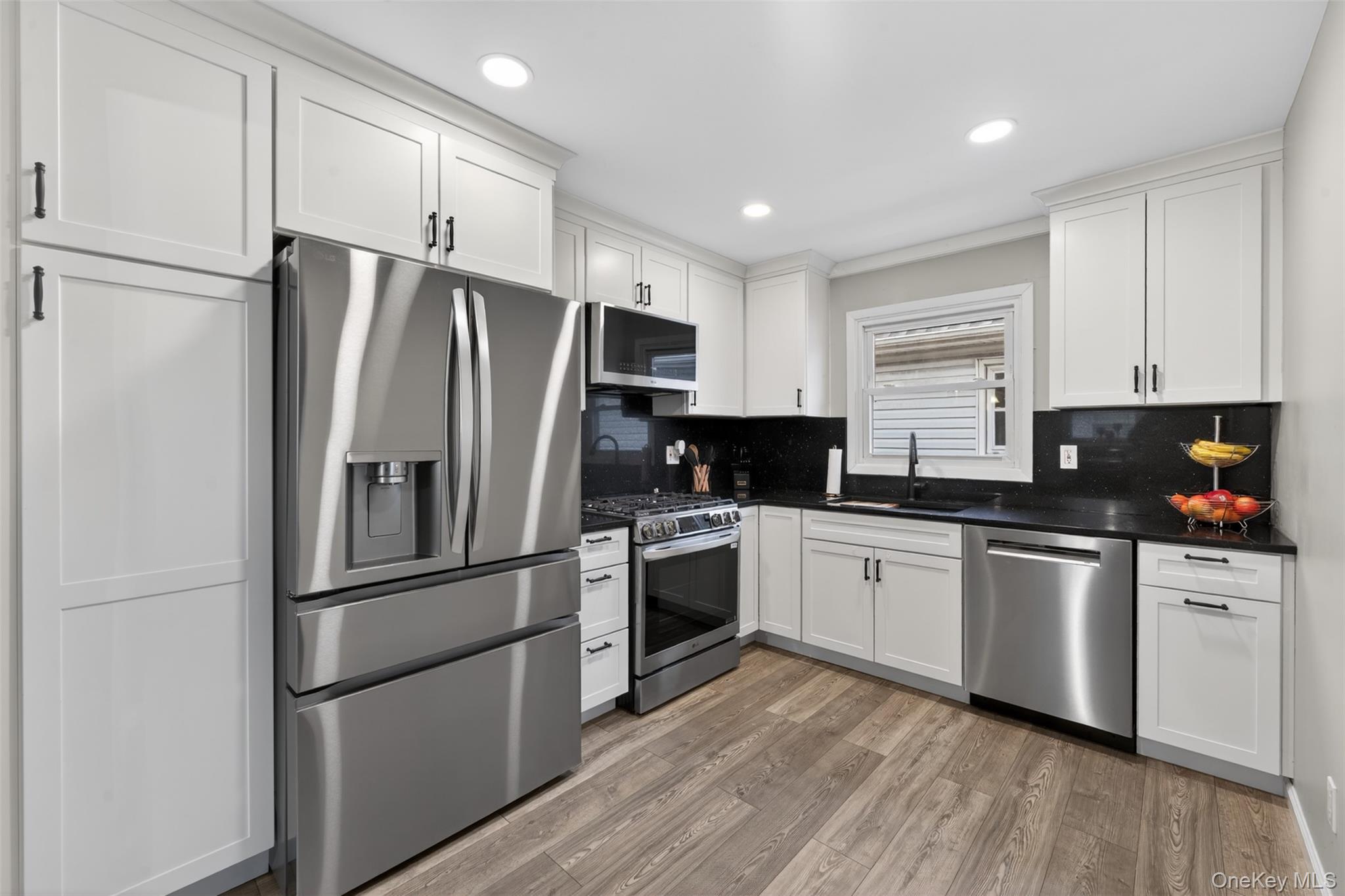16015 90th Street Property Photo 6