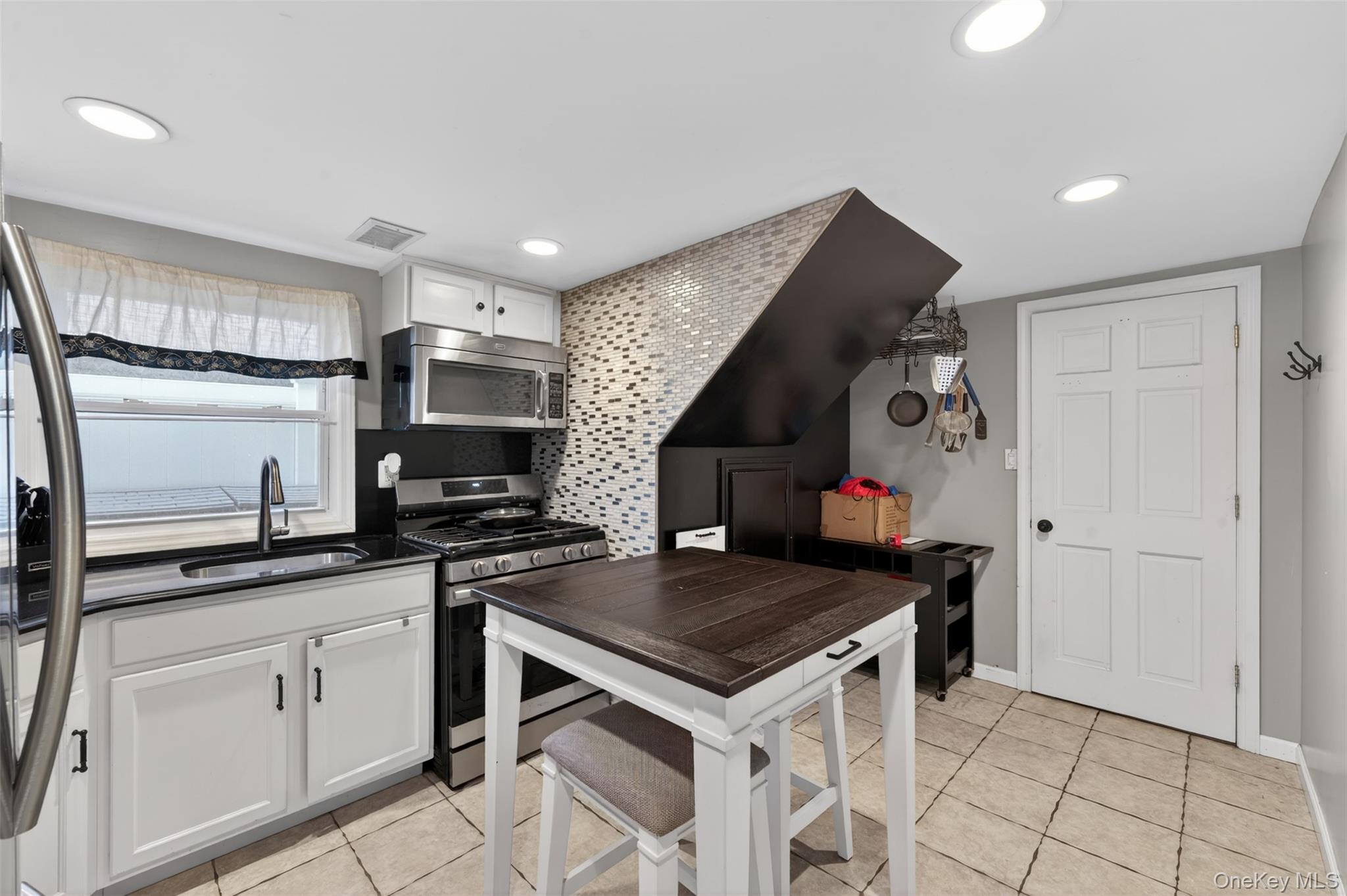 16015 90th Street Property Photo 25