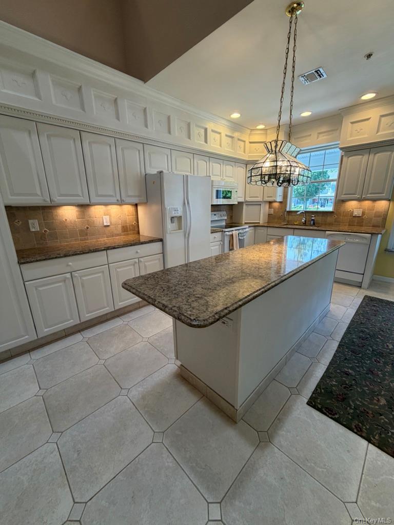 19 Meadow Pond Circle Property Photo 33