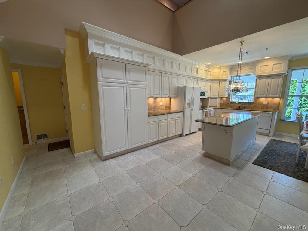 19 Meadow Pond Circle Property Photo 34