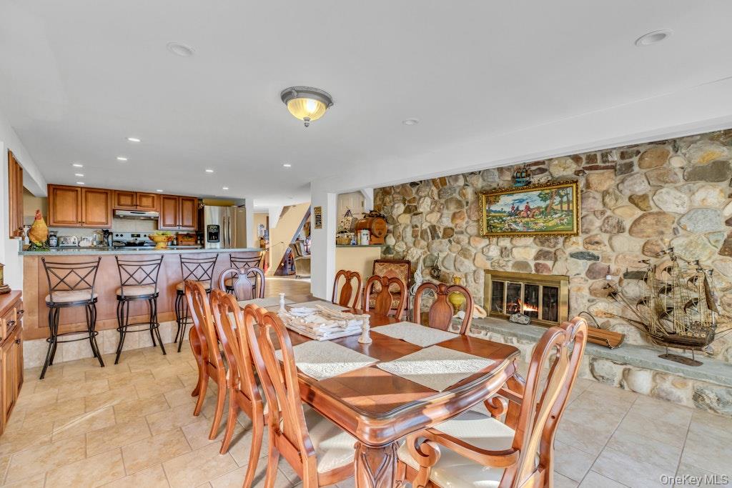 995 Red Fox Road Property Photo 24