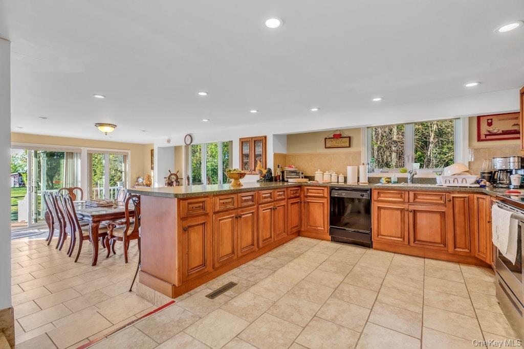 995 Red Fox Road Property Photo 26