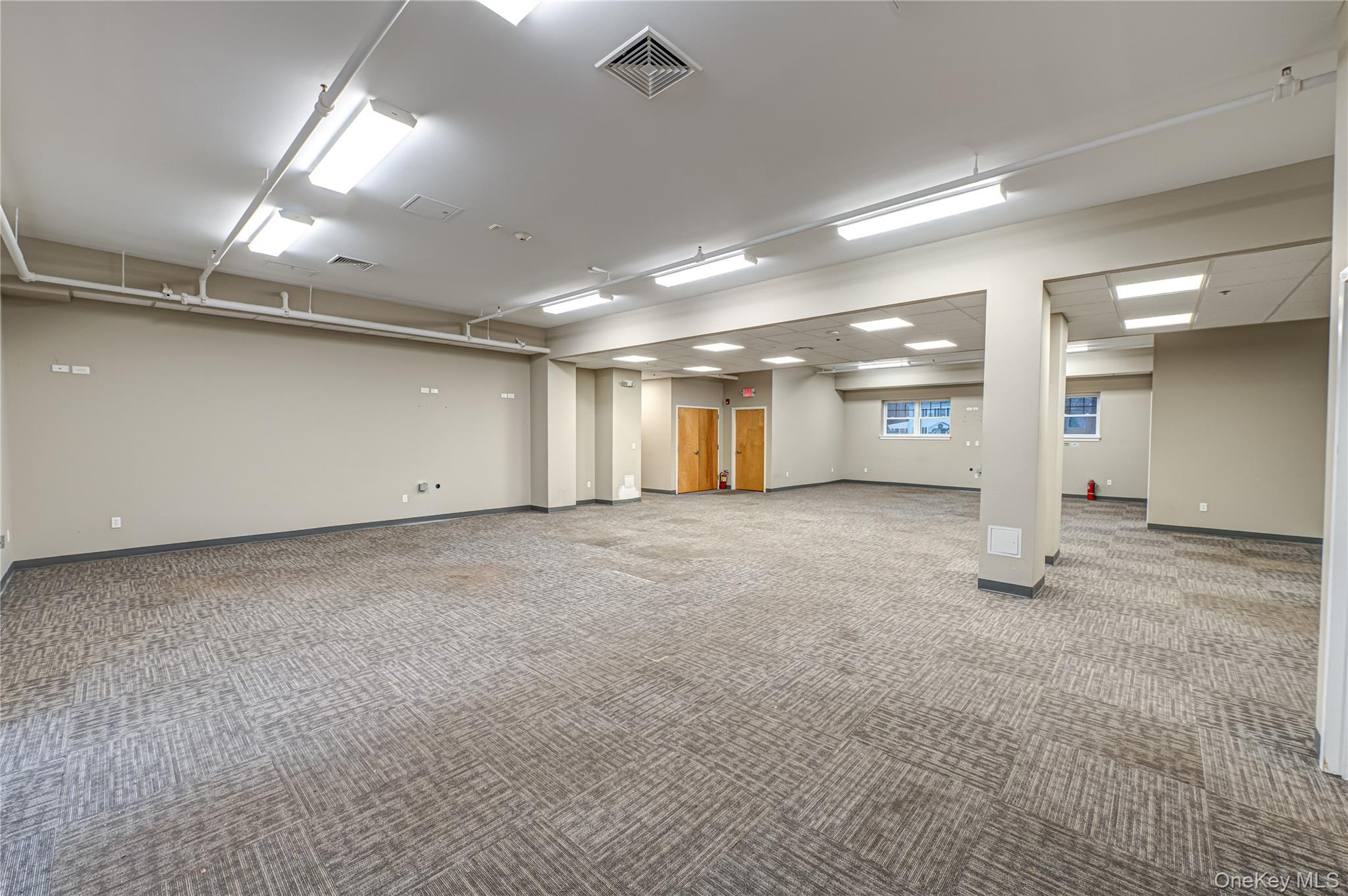 41 Green Street 1st Floor Property Photo 4