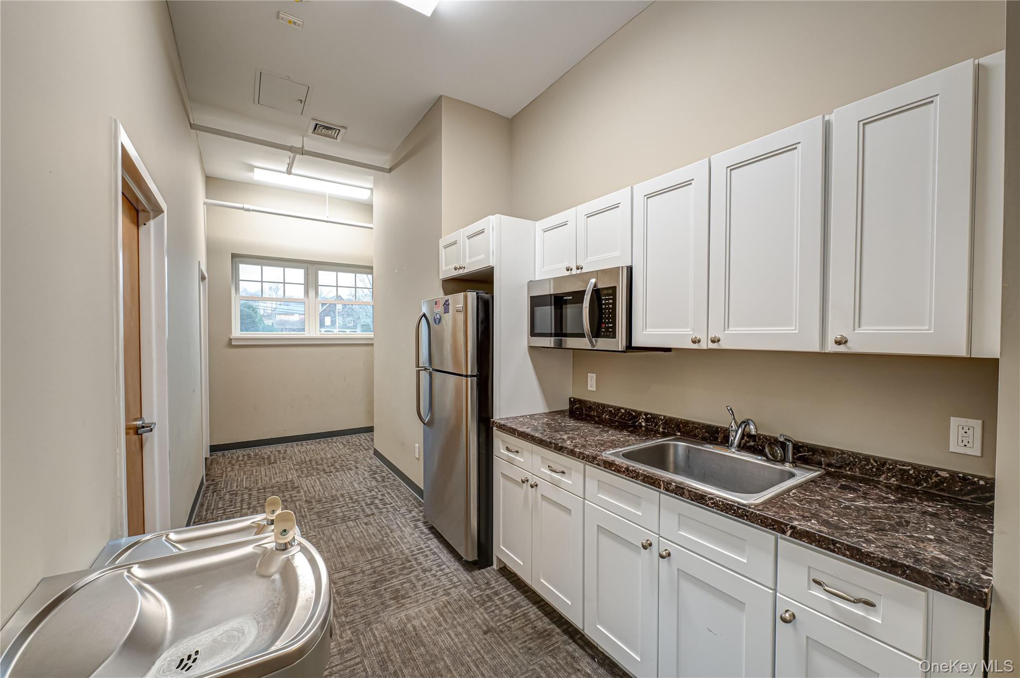 41 Green Street 1st Floor Property Photo 8