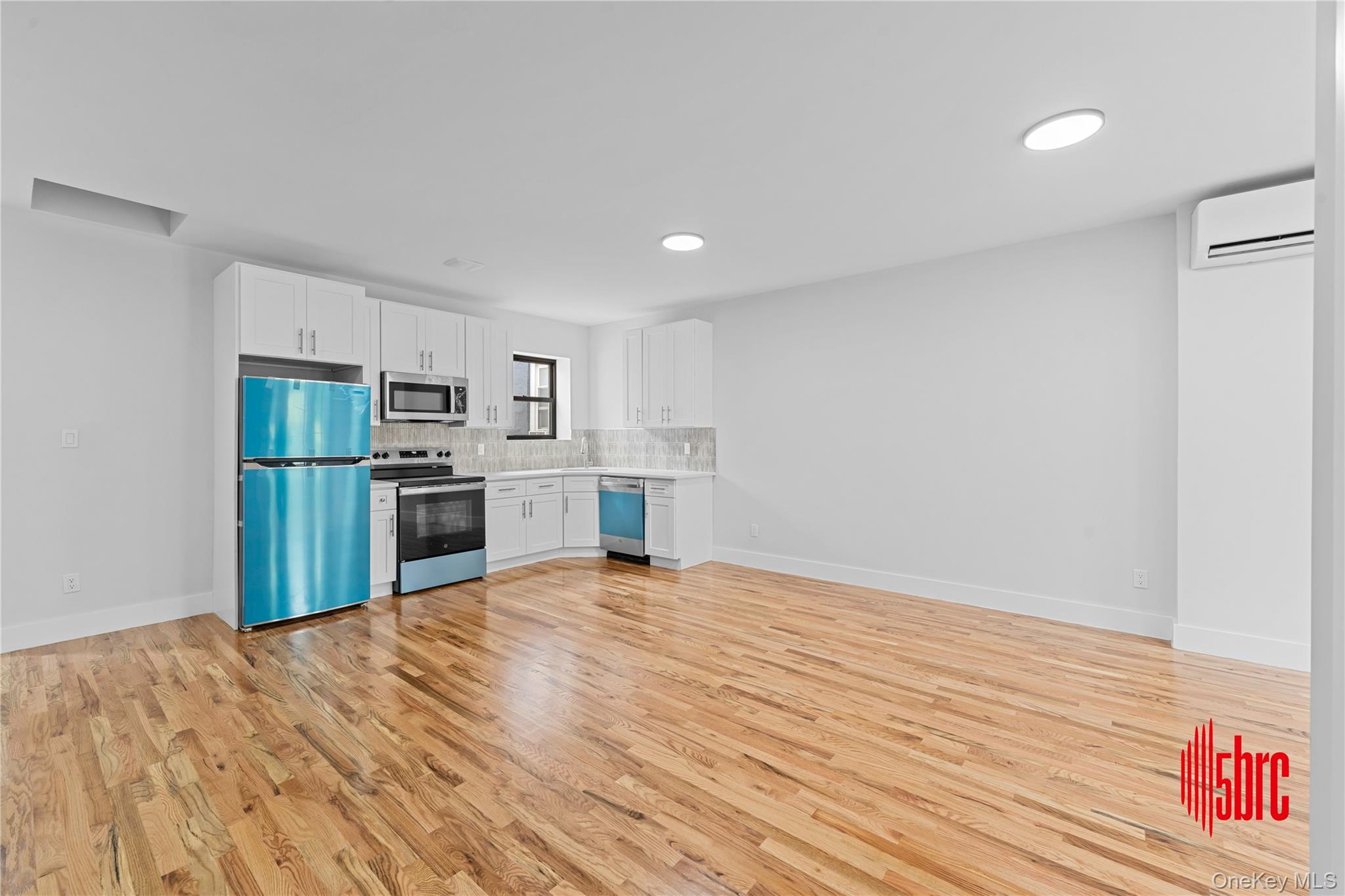 405 Miller Avenue Property Photo 12