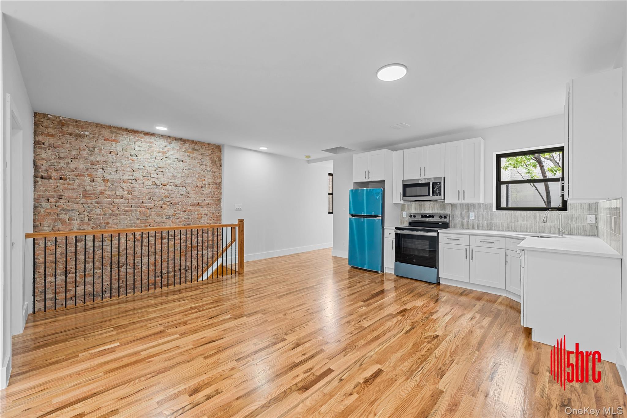405 Miller Avenue Property Photo 14