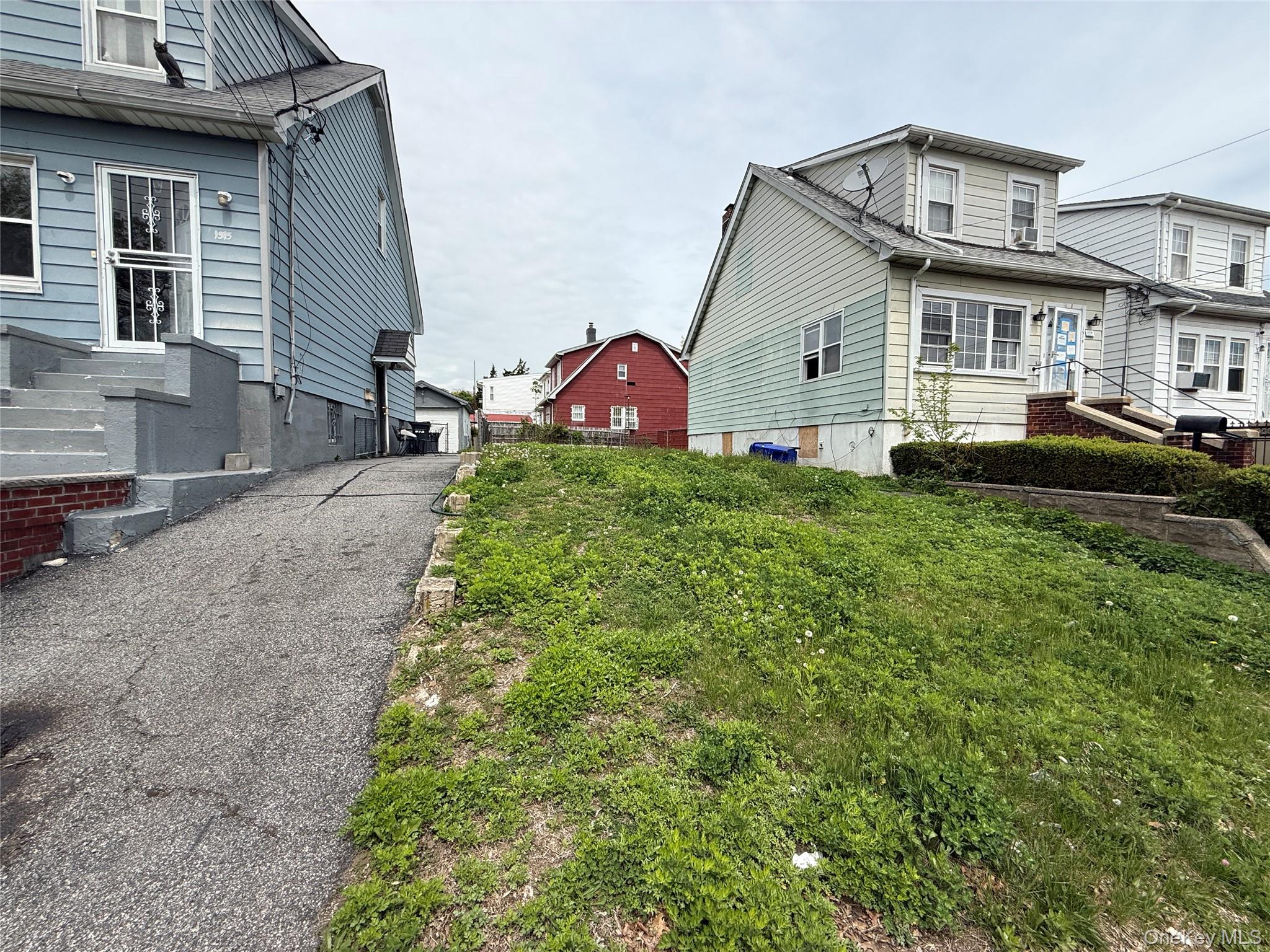 1517 Adee Avenue Property Photo 2