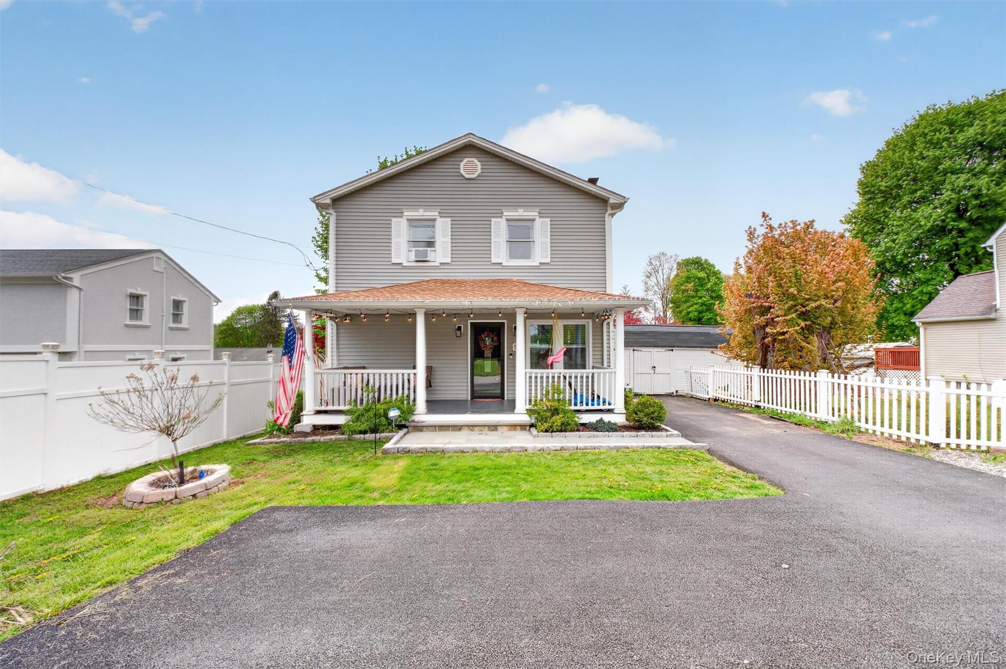 15 Roslyn Road Property Photo 1