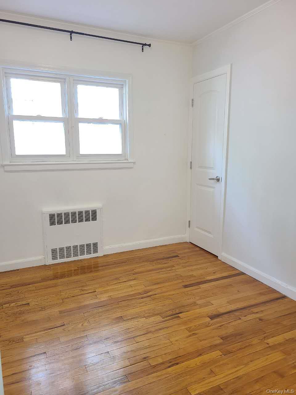 6473 Ellwell Crescent 1st Floor Property Photo 4