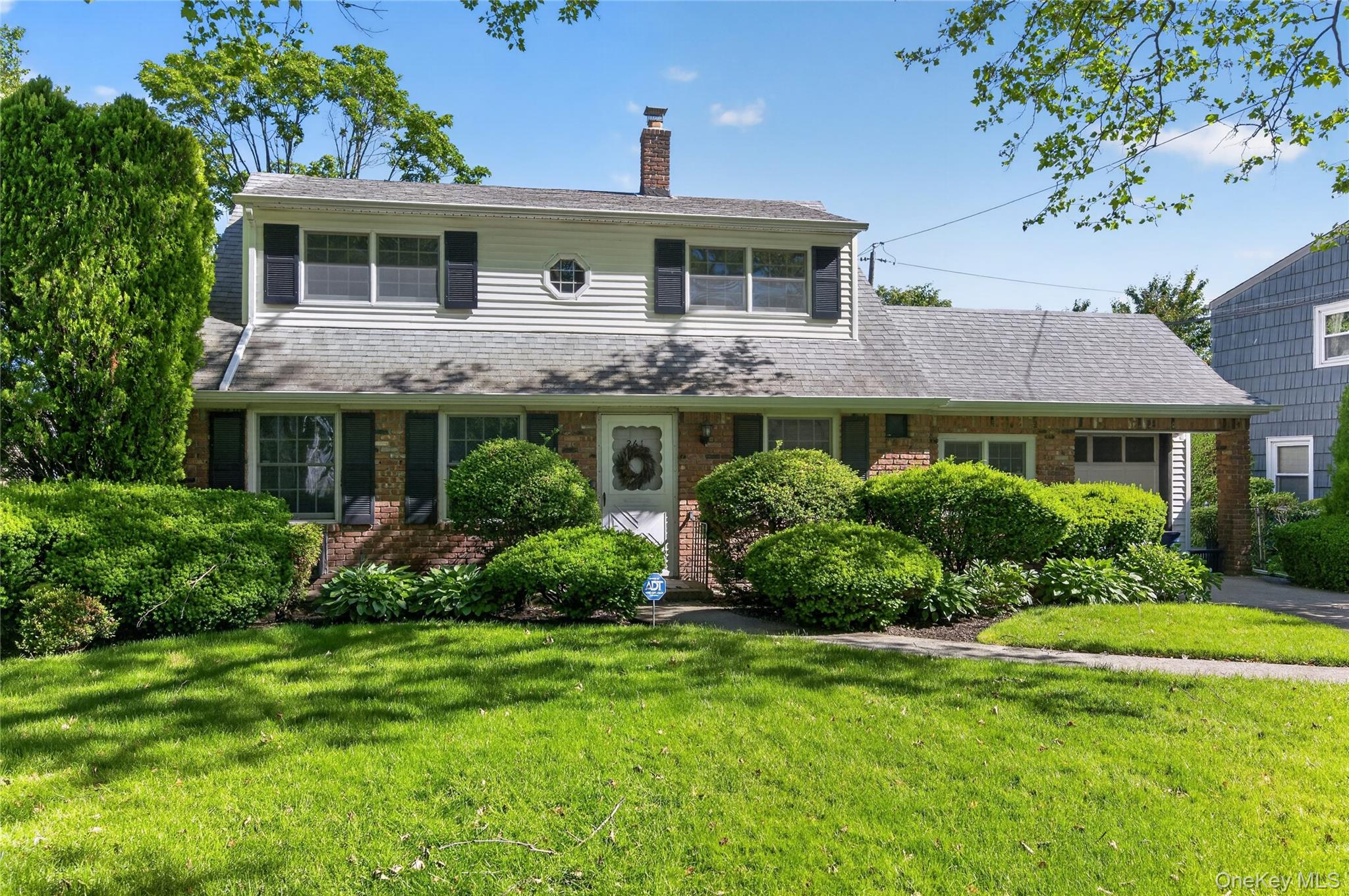 261 Wright Avenue Property Photo 3