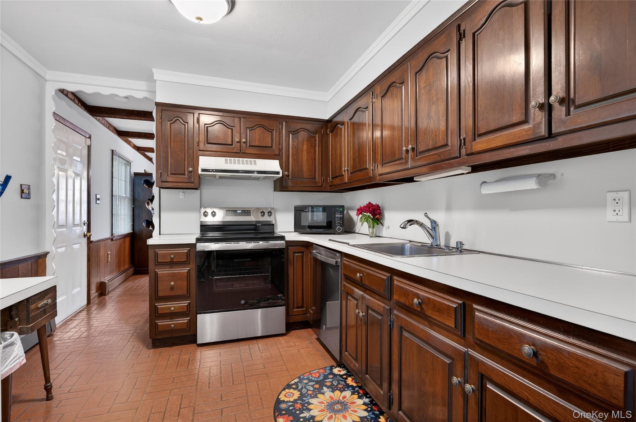 261 Wright Avenue Property Photo 8