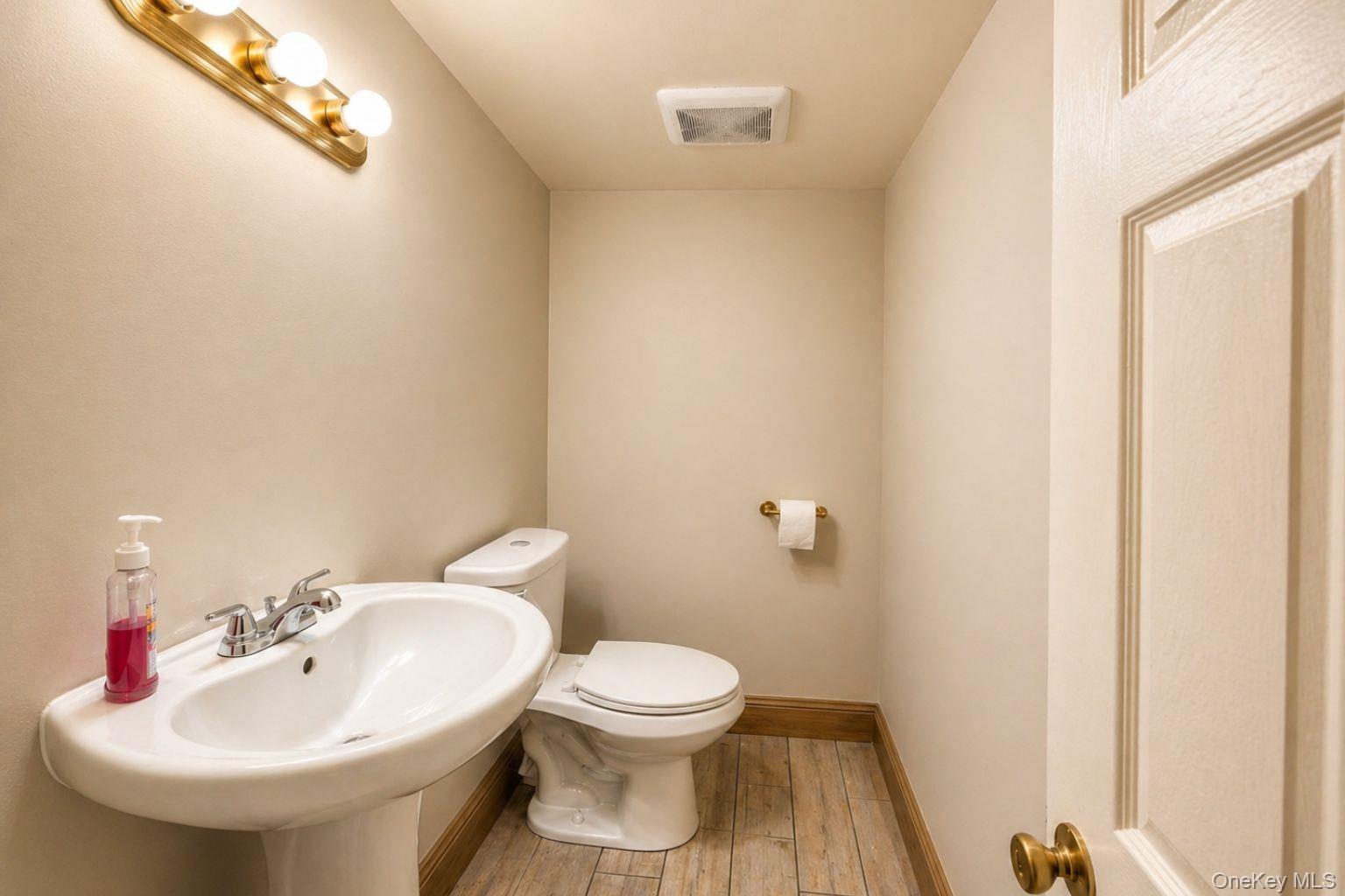 8001 Northern Boulevard Property Photo 11