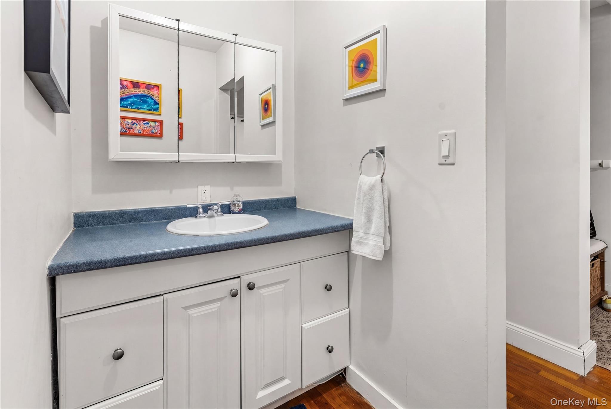 100 Cedar Street B34 Property Photo 10
