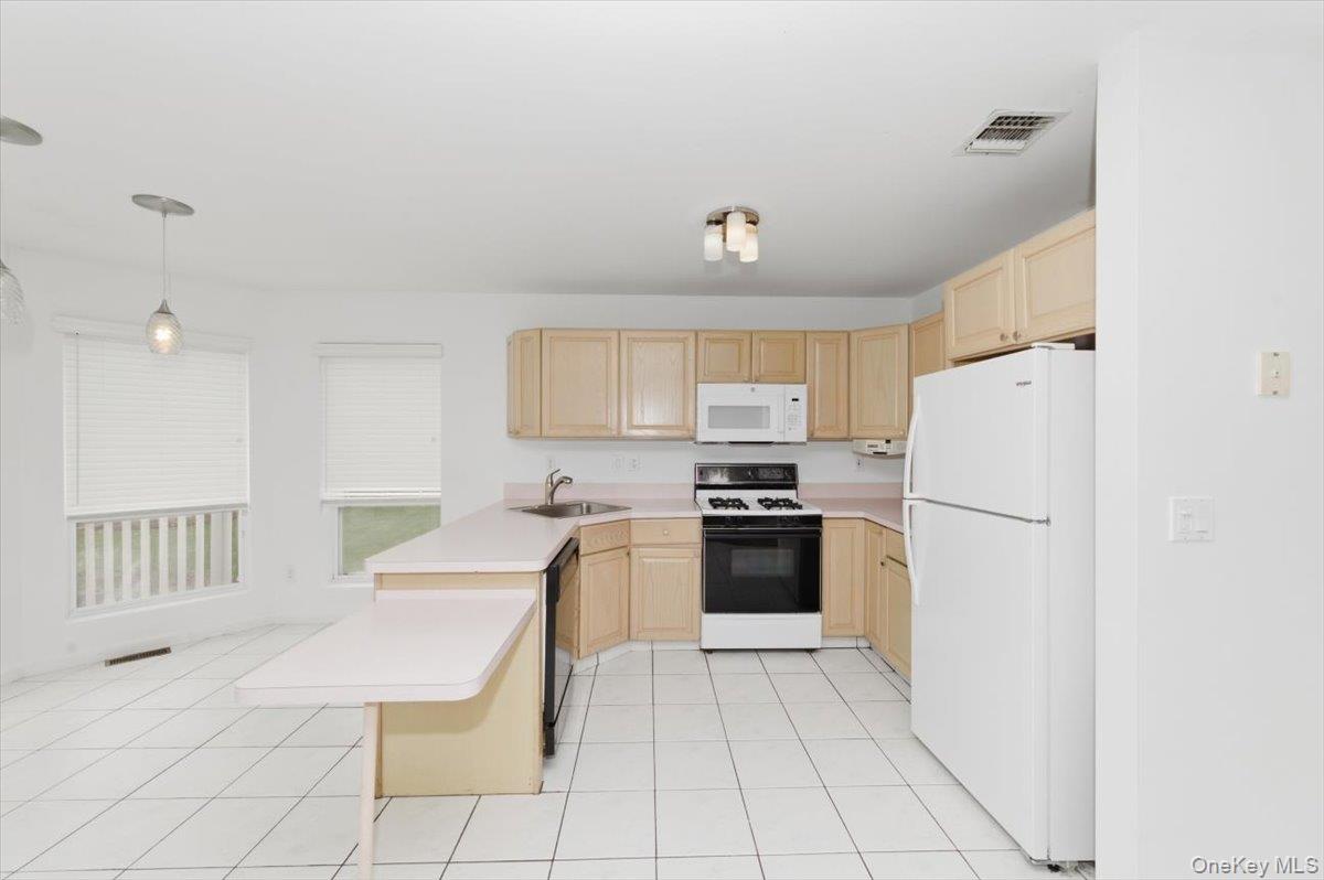 22 Spinnaker Lane Property Photo 3