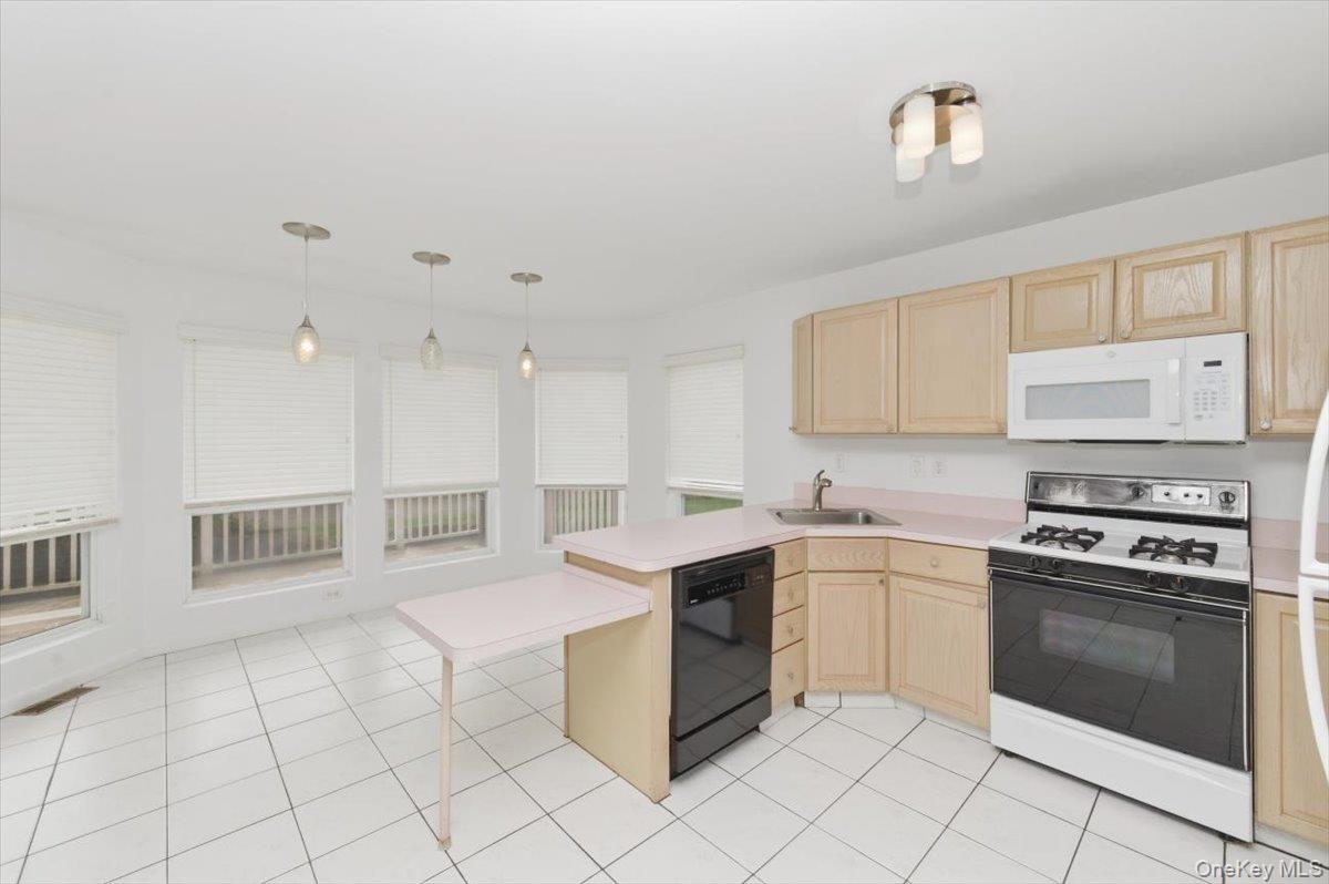 22 Spinnaker Lane Property Photo 4