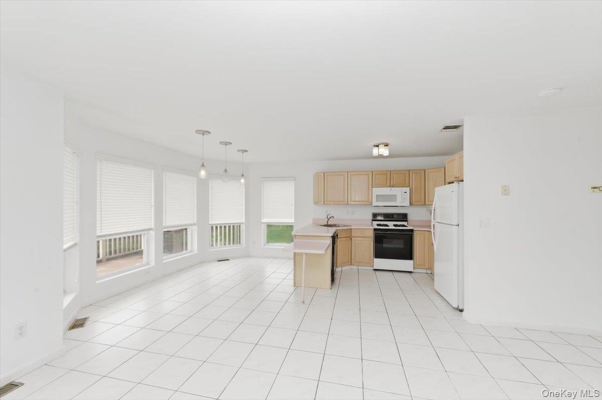22 Spinnaker Lane Property Photo 5