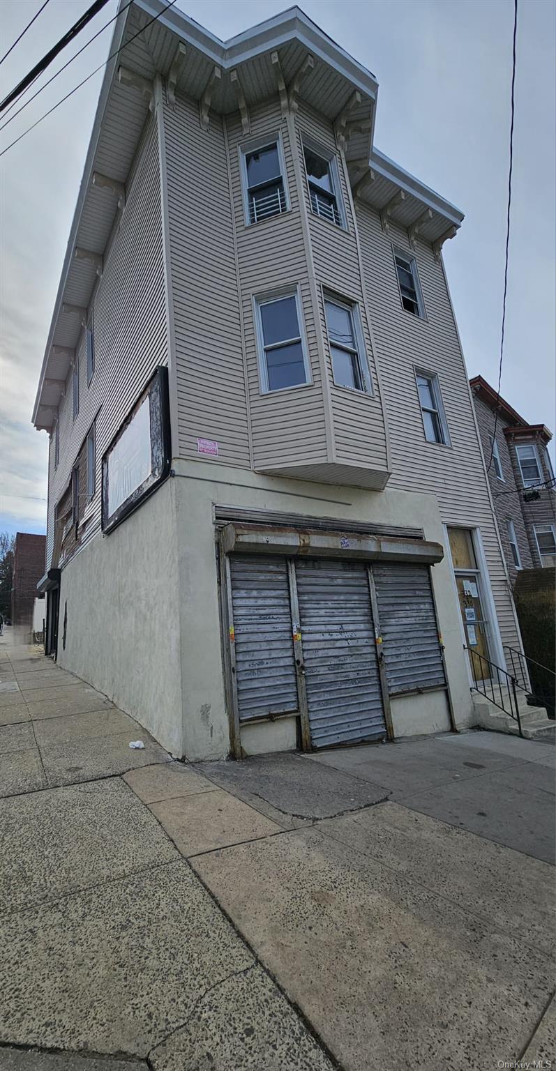 332 Walnut Street Property Photo 1