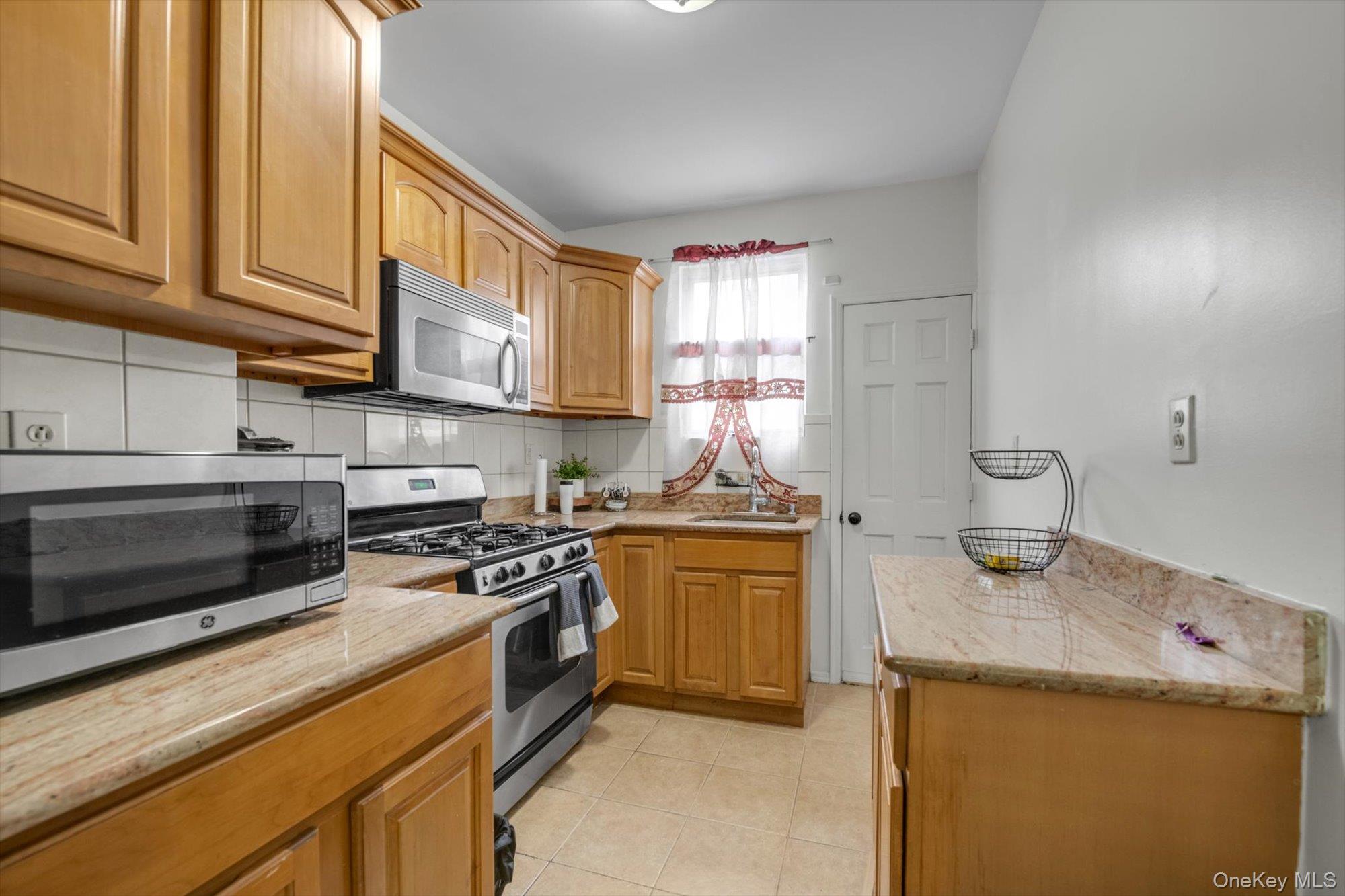 80 Van Siclen Avenue Property Photo 15
