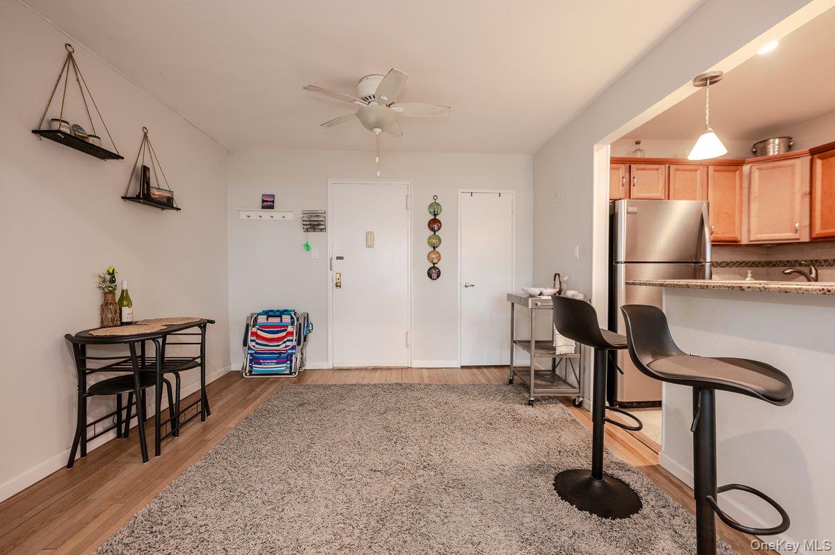 210 E Broadway 4d Property Photo 7
