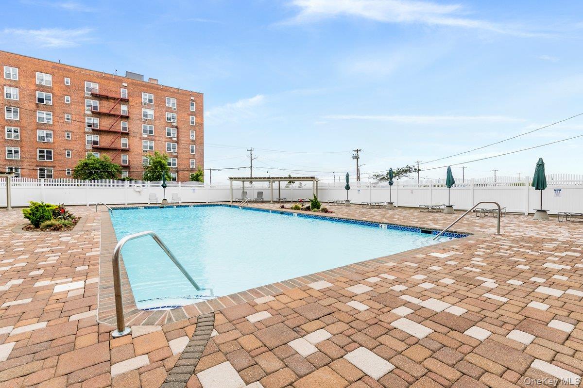 210 E Broadway 4d Property Photo 15