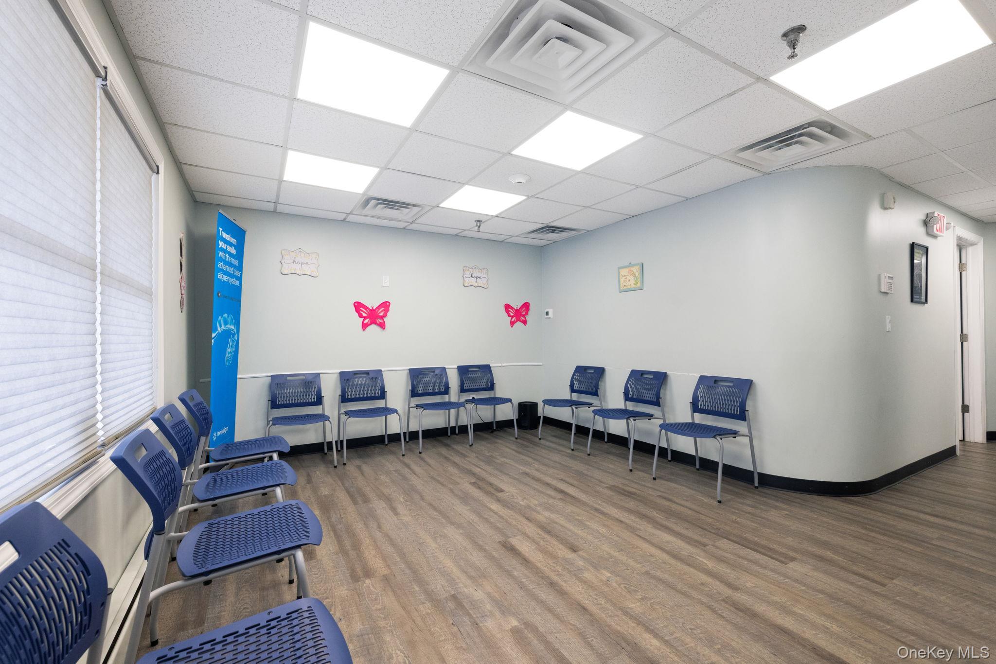 500 New Hempstead Road Property Photo 2