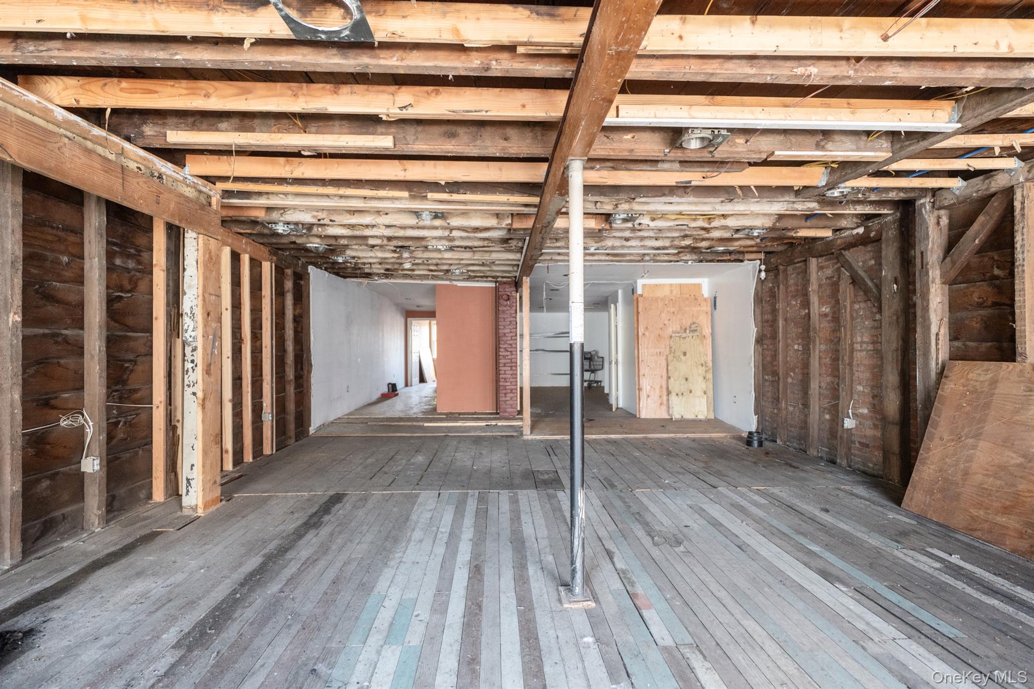 57 N Front Street Property Photo 4