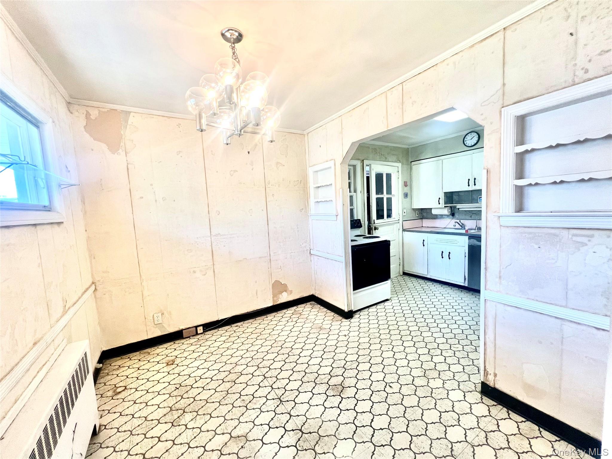 446 Howard Avenue Property Photo 4