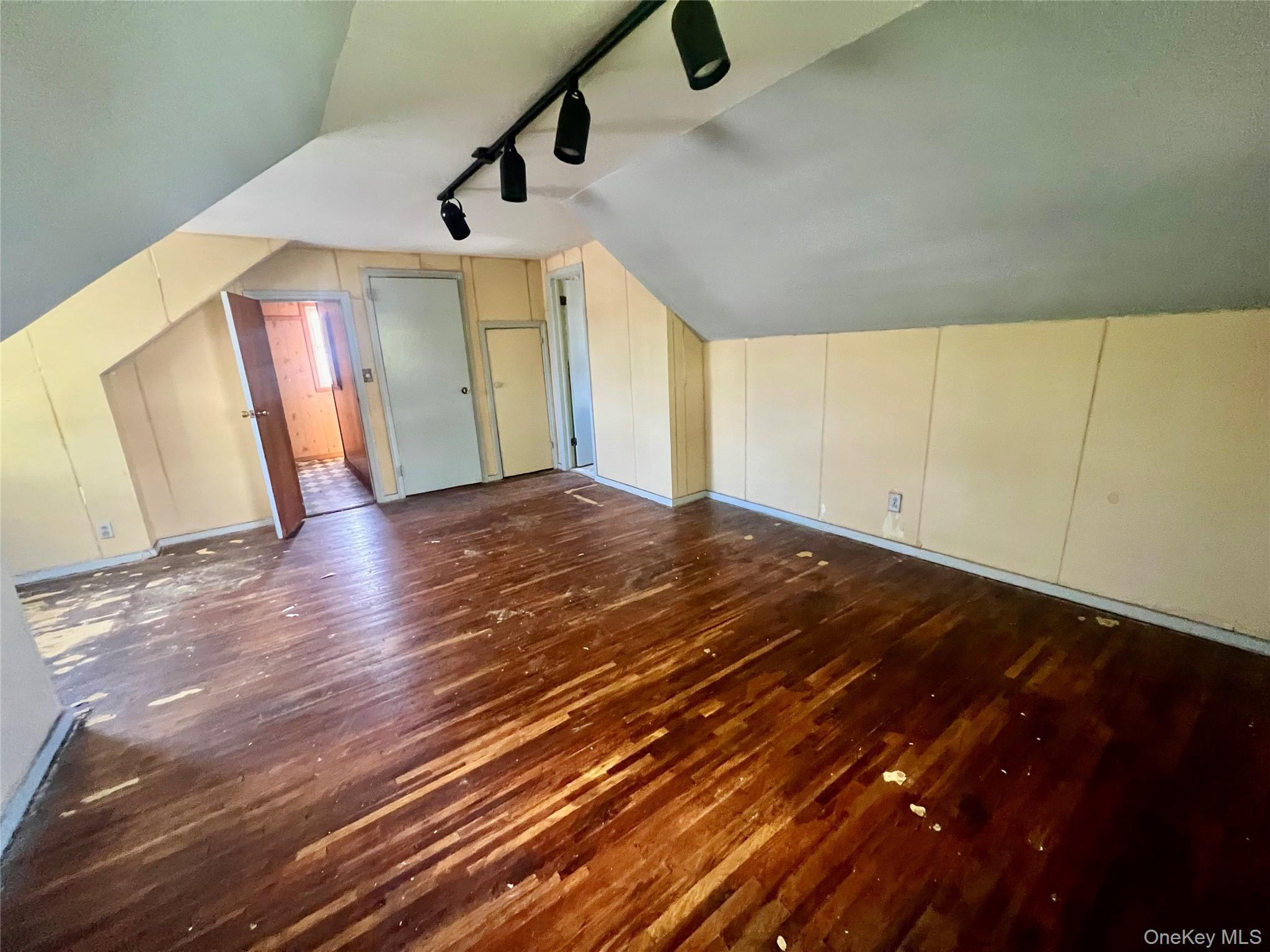 446 Howard Avenue Property Photo 12
