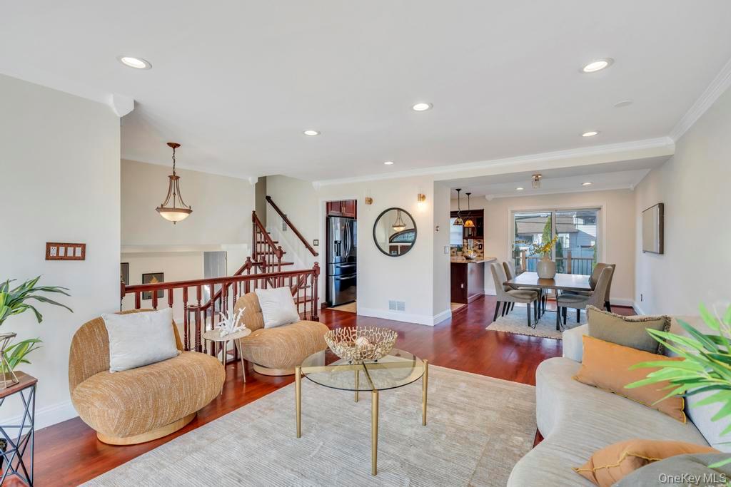 16 Phipps Lane Property Photo 8