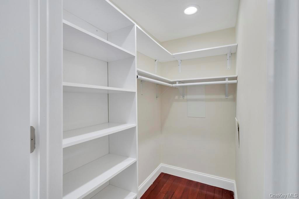 16 Phipps Lane Property Photo 20