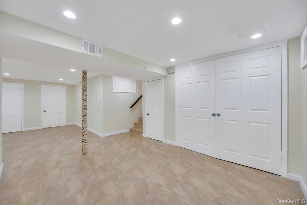 16 Phipps Lane Property Photo 22