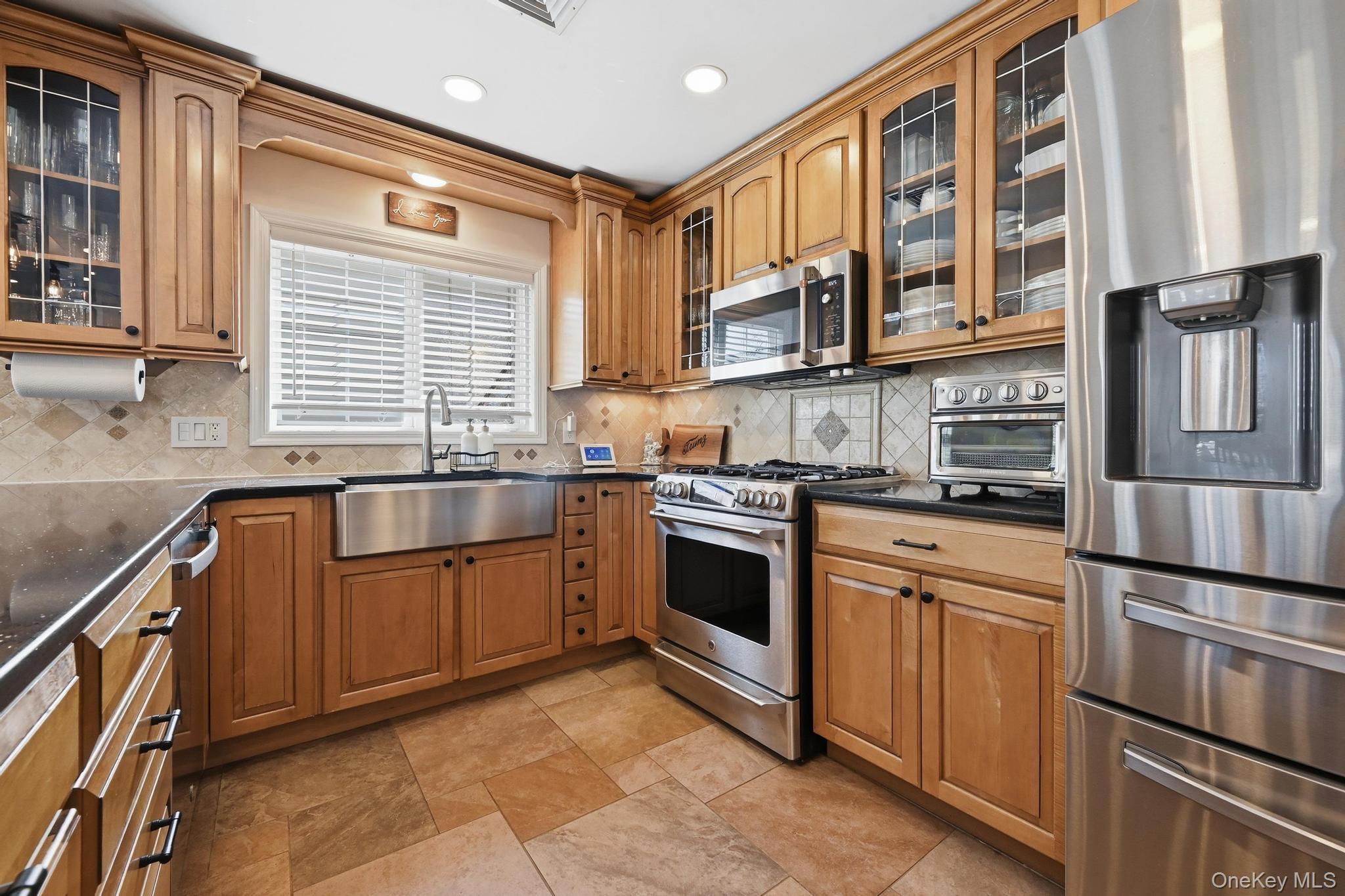 827 Channel Road Property Photo 17