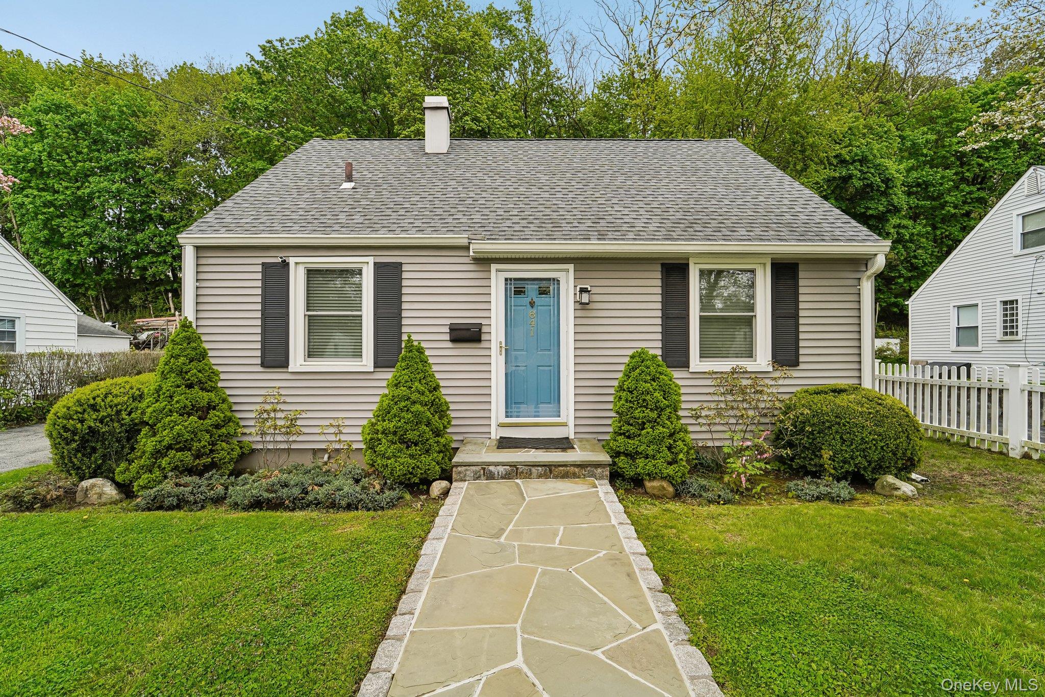 841 King Street Property Photo 1