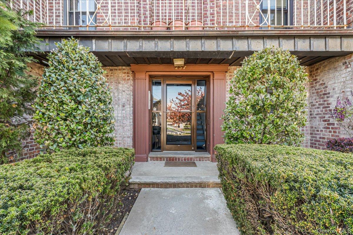 257 Beach 128th Street 2b Property Photo 18
