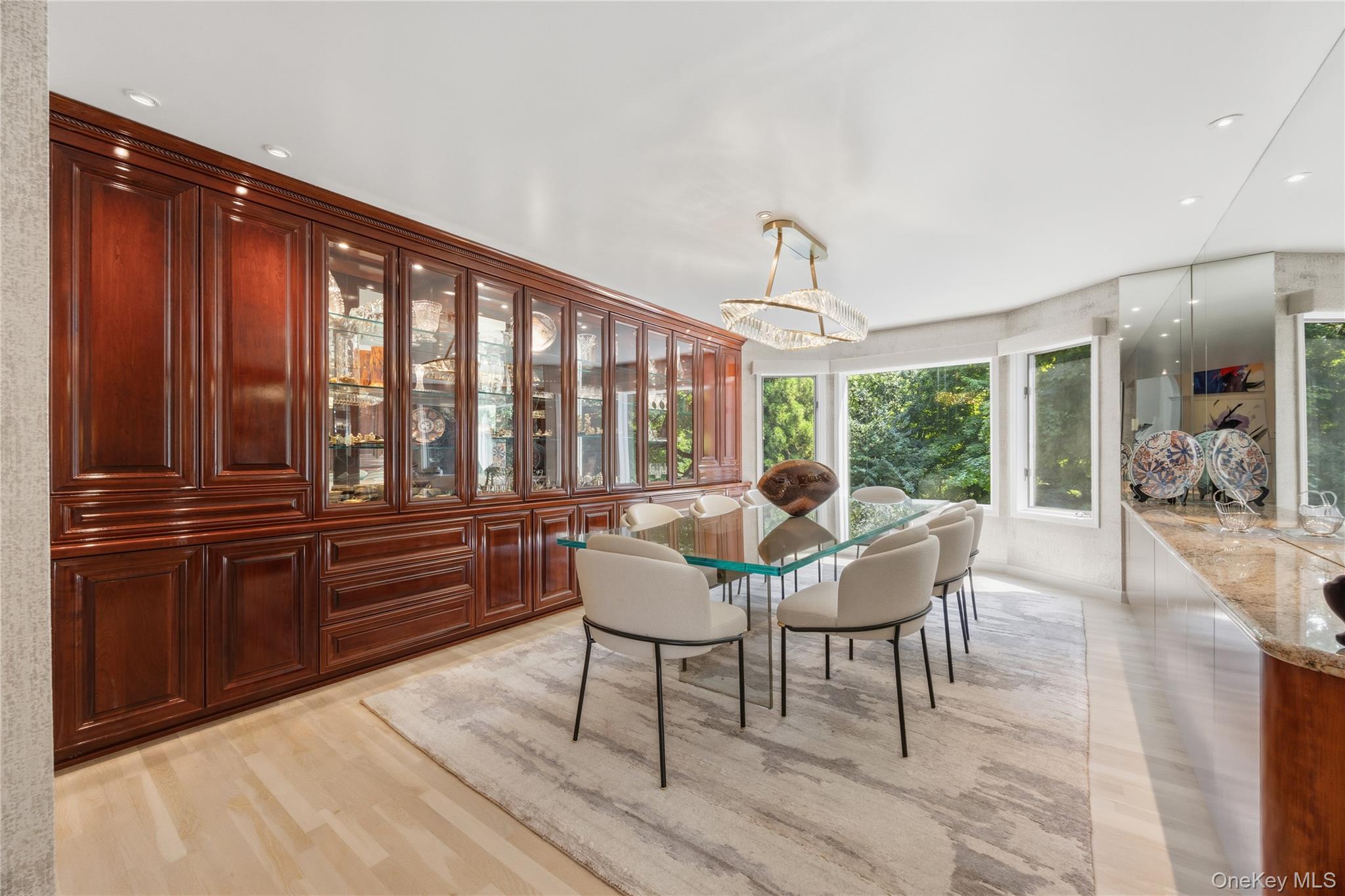 6 Canterbury Court Property Photo 7