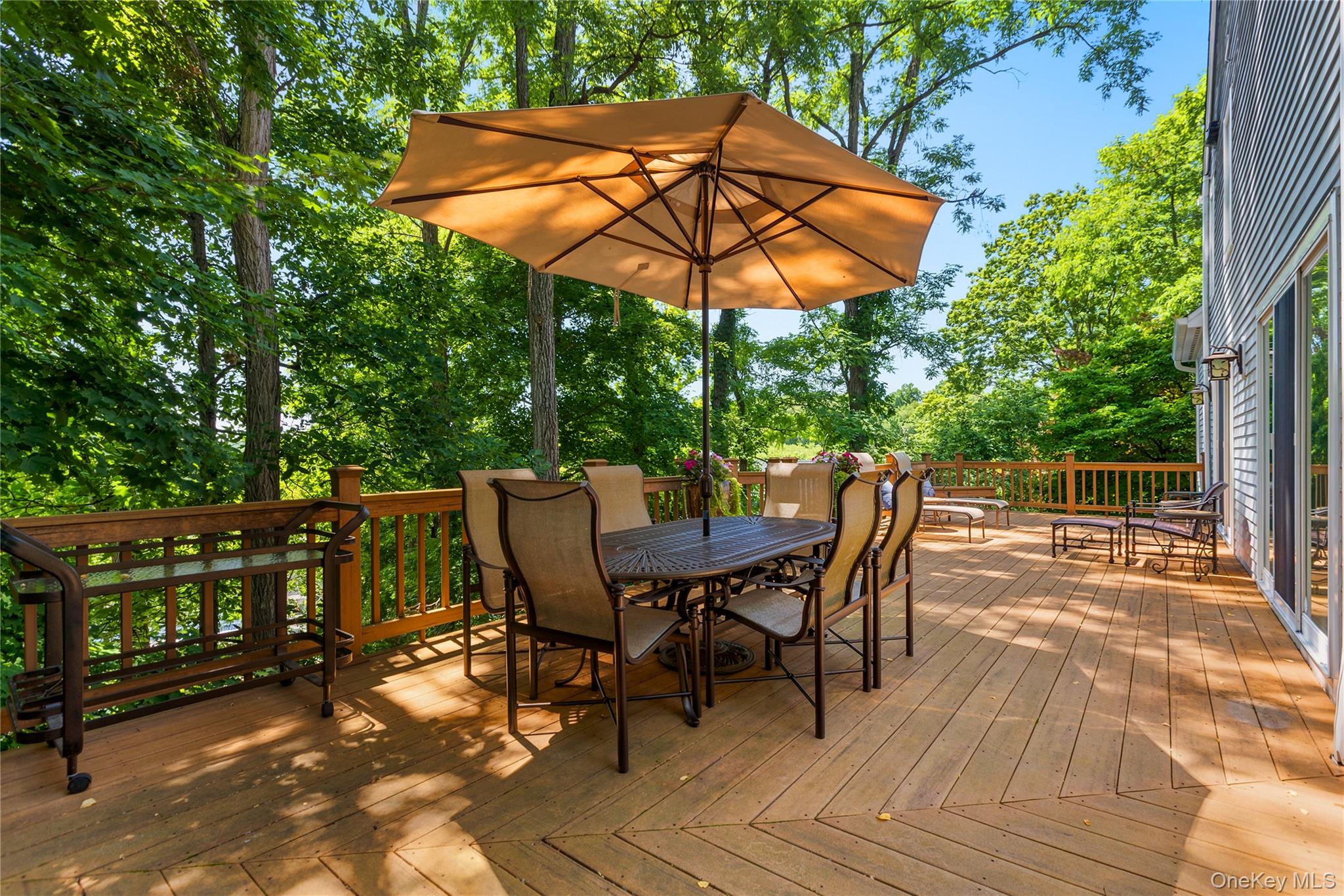 6 Canterbury Court Property Photo 18